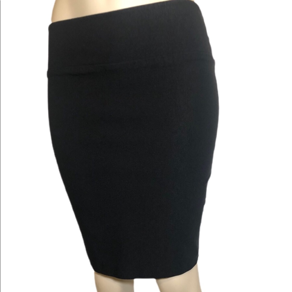 IZ Byer knee length black skirt